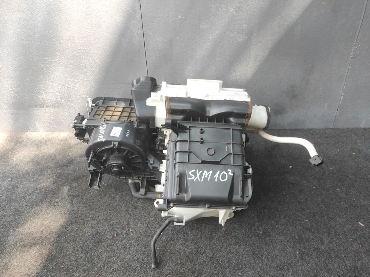 Печка  TOYOTA IPSUM SXM10G 3SFE