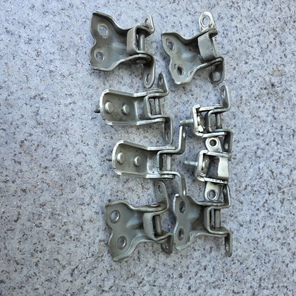 Петли двери Toyota Nadia 1999 SXN15 3SFSE
