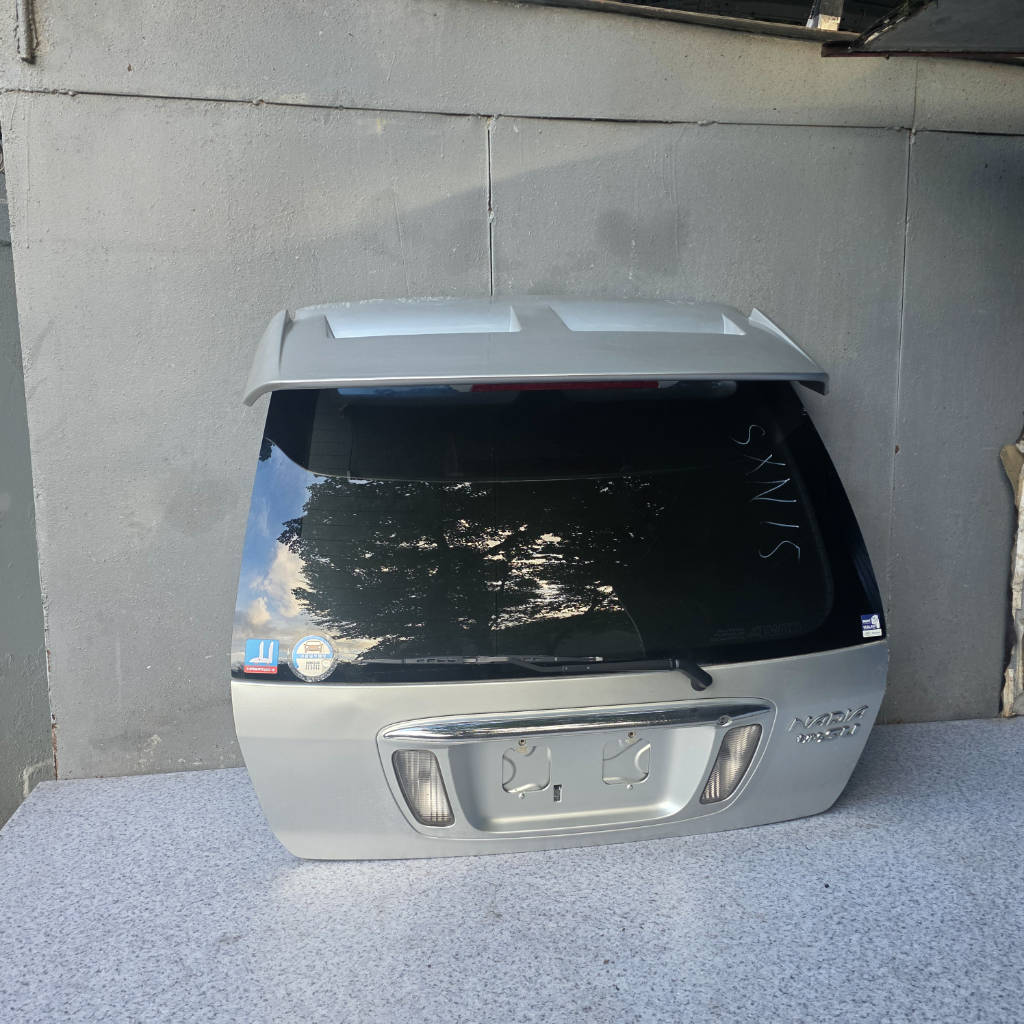 Дверь багажника Toyota Nadia 1999 SXN15 3SFSE
