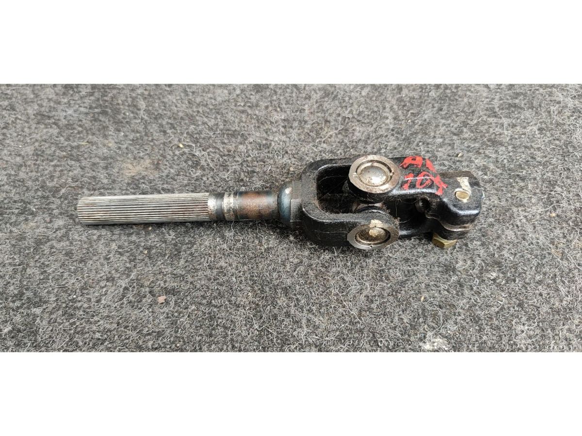 Карданчик рулевой  TOYOTA COROLLA AE104G 4AFE