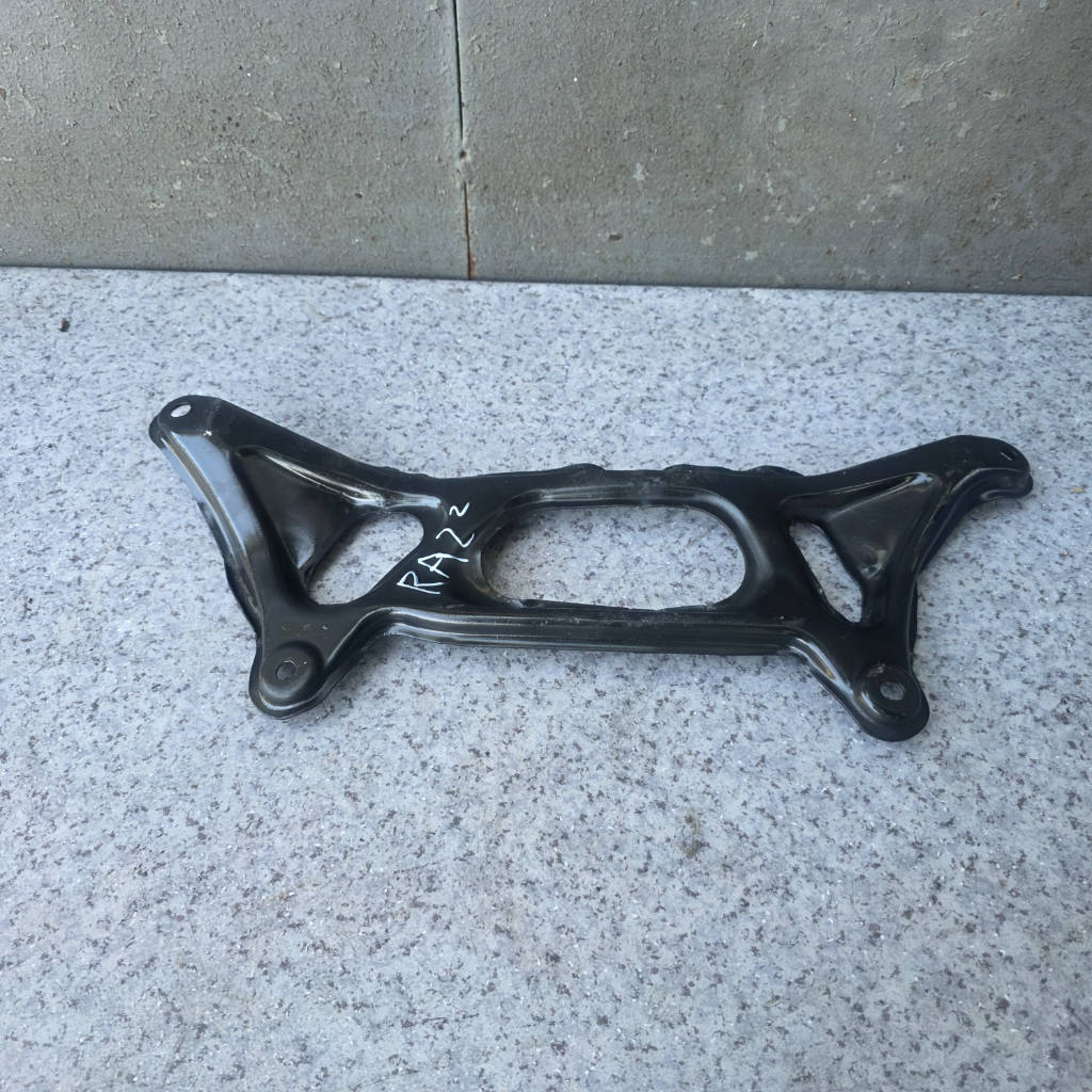 Крепление редуктора Honda Odyssey 1997 RA2 F22B