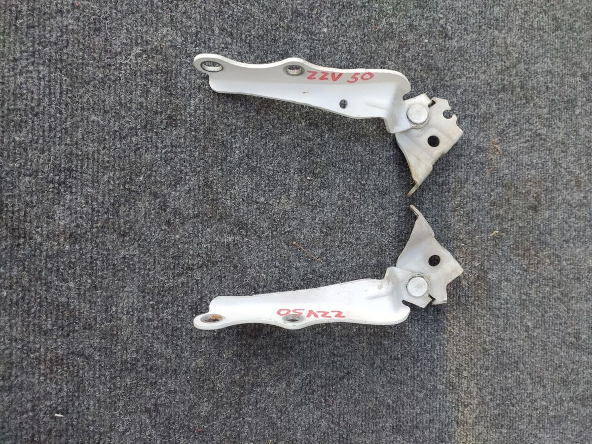Крепление капота  TOYOTA VISTA ZZV50 1ZZFE