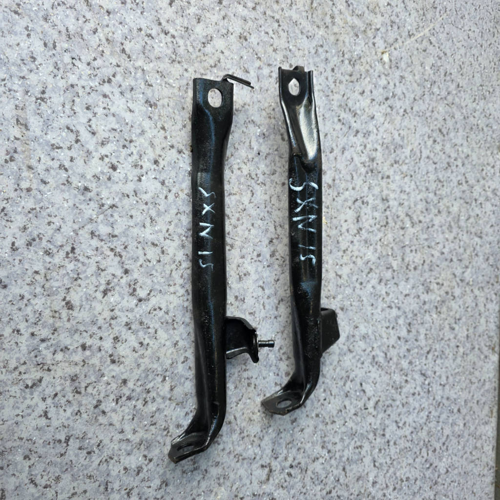 Крепление балки подвески Toyota Nadia 1999 SXN15 3SFSE