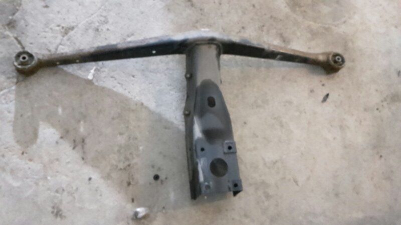Балка задняя Т-образная  Subaru Impreza GDA EJ205