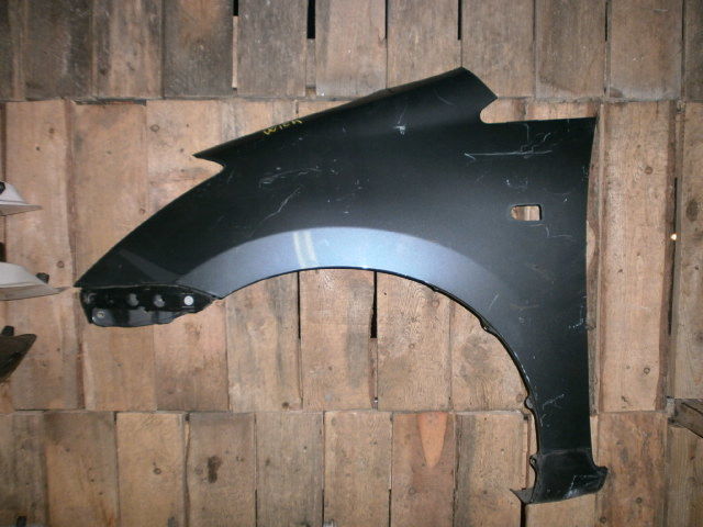 Крыло  Toyota Wish zne10 1ZZ