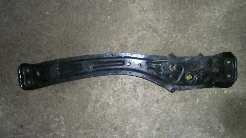 Балка под двс  Toyota Corona premio ST210 3S FSE