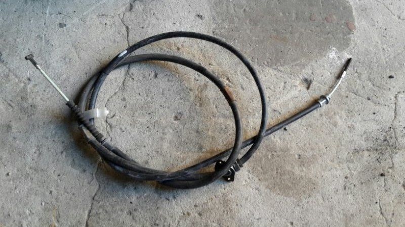 Тросик ручника  Toyota Estima MCR40 1MZ-FE