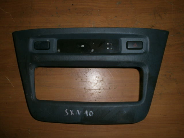 Консоль магнитофона  Toyota Nadia SXN10 3S FSE