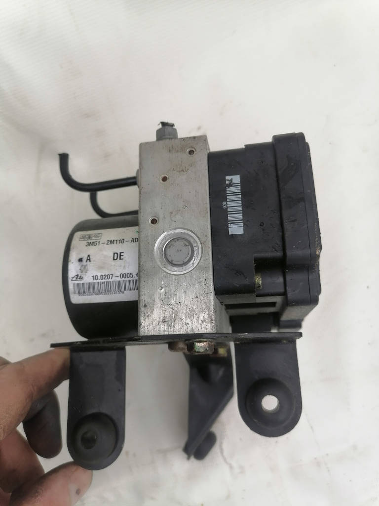 Блок ABS Mazda Axela 2004 BKEP LFVE