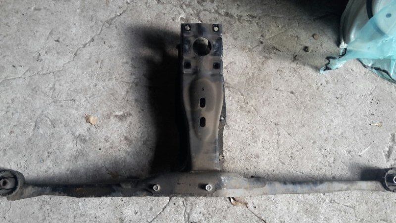 Балка редуктора сзади 41310SA001 Subaru Forester 2004 SG5 EJ205