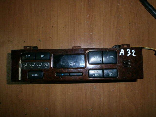 Блок управления климат-контролем  Nissan Cefiro A32 VQ20