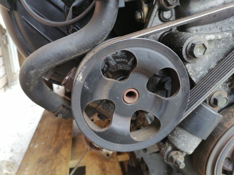 Насос гидроусилителя 44310-42070 Toyota Ipsum 2003 ACM21 2AZ-FE