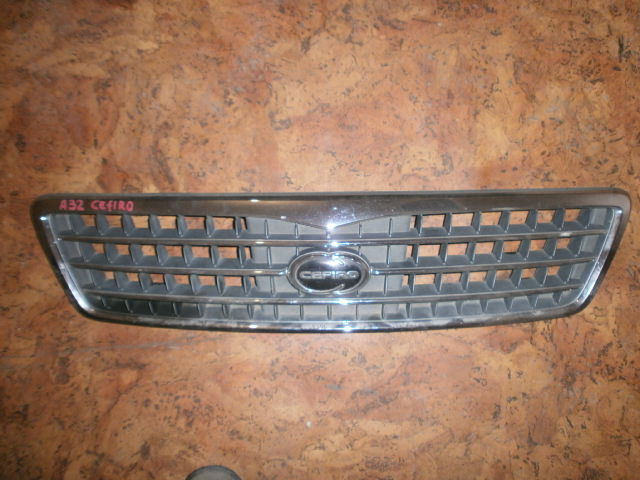 Решетка радиатора  Nissan Cefiro A32 