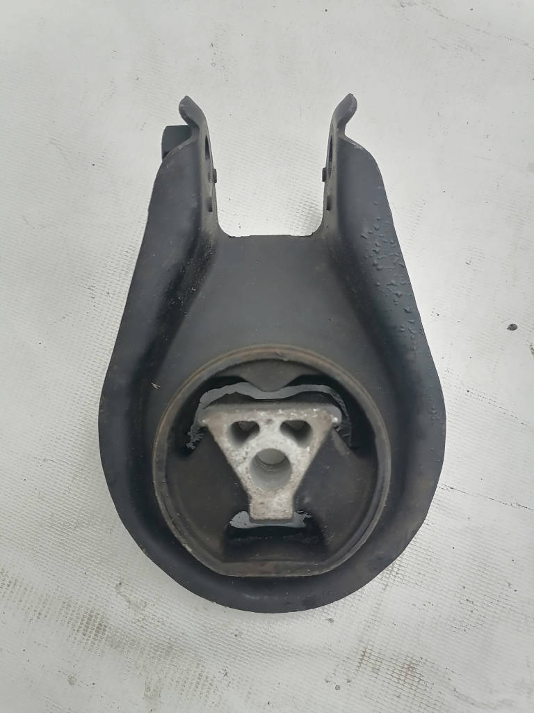 Подушка двигателя задний BP4S39040 Mazda Axela 2004 BKEP LFVE