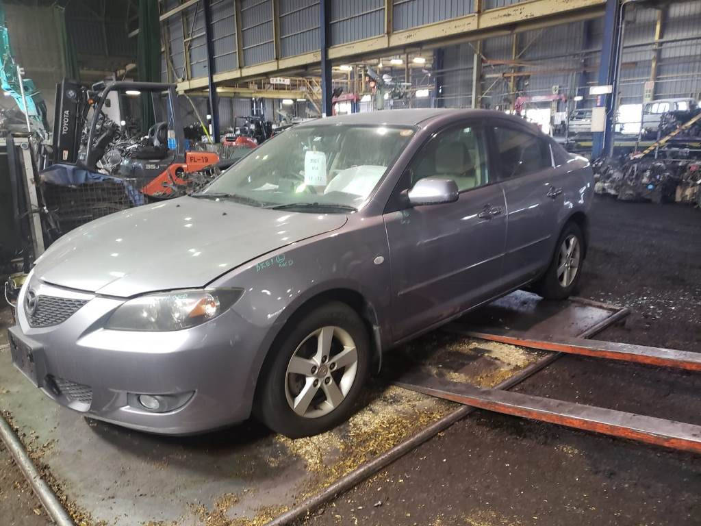 Ступица левая передняя Mazda Axela 2004 BKEP LFVE
