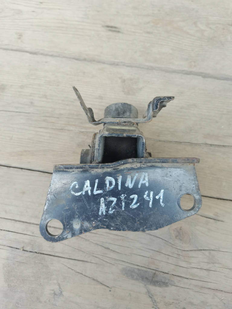Подушка двигателя 1230628070 Toyota Caldina AZT241 1AZFSE