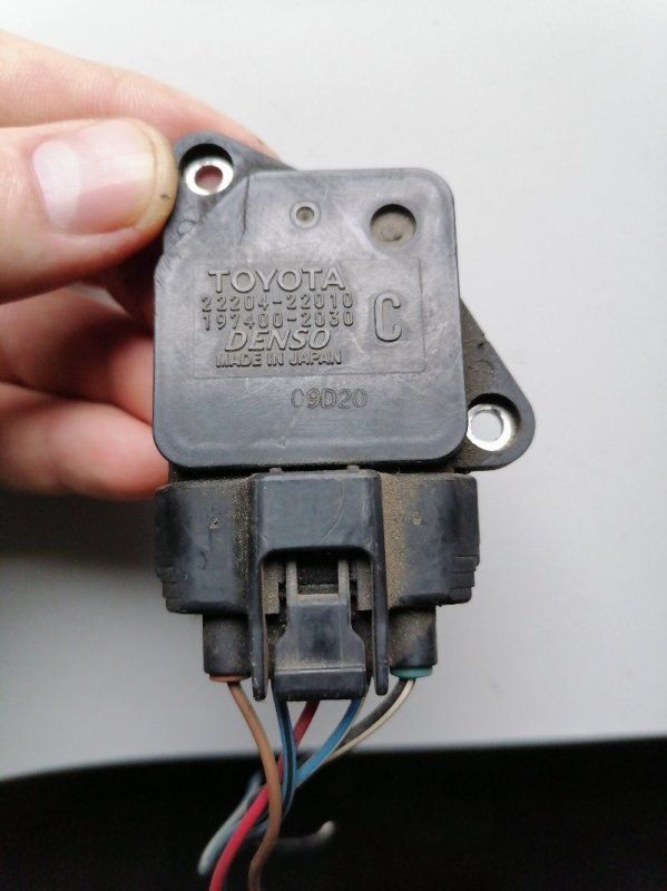 Датчик расхода воздуха 22204-22010 Toyota Windom MCV30 