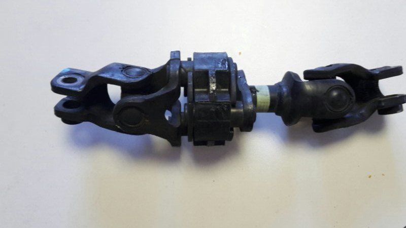 Рулевой карданчик  Subaru Impreza GGA EJ205