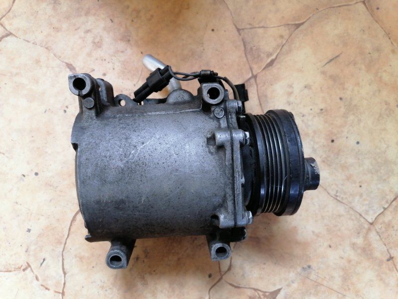 Компрессор кондиционера  Mitsubishi Airtrek CU2W ; CU5W 4G63;4G69