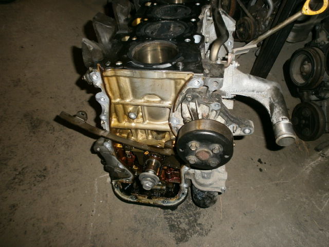 Поддон  Toyota Caldina AZT241 1AZ FSE