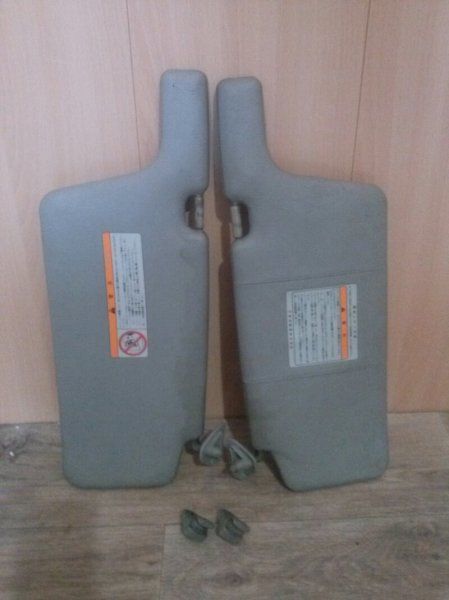 Козырек  Nissan Bluebird EU14 