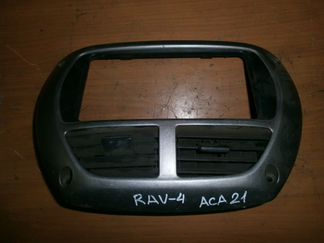 Консоль магнитофона  Toyota Rav4 ACA21 1AZ FSE