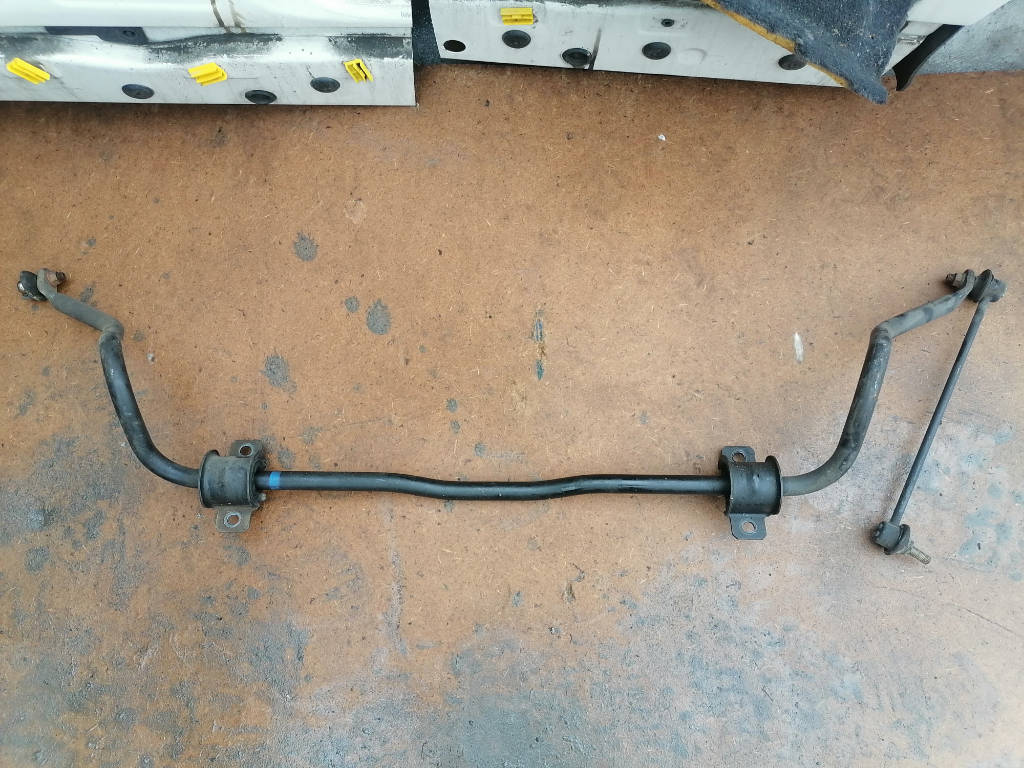 Стабилизатор поперечной устойчивости передняя BP4K34151D Mazda Axela 2004 BKEP LFVE