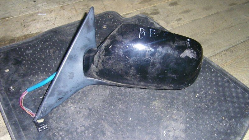 Зеркало  Subaru Legacy BE5 