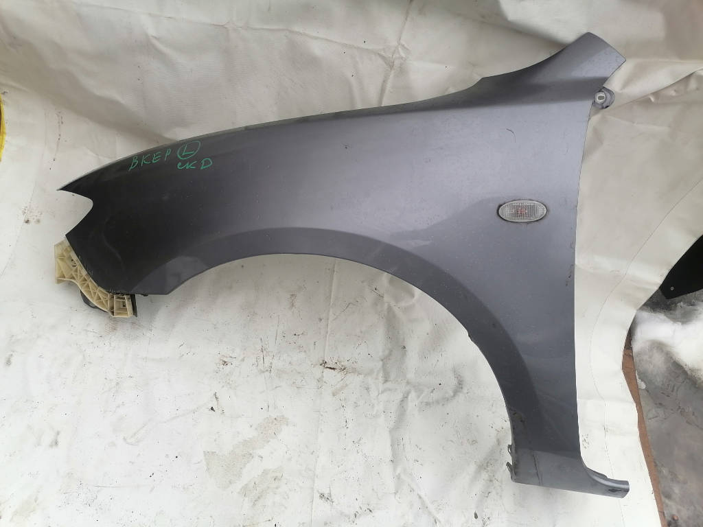 Крыло левое переднее BN8V52211C Mazda Axela 2004 BKEP LFVE