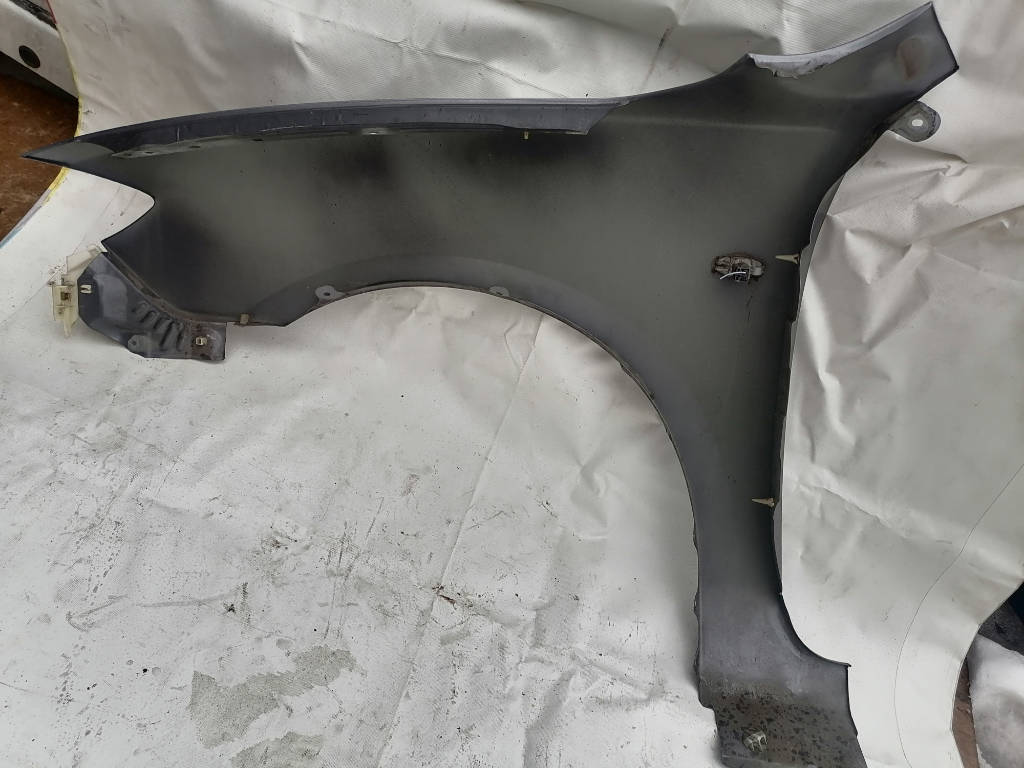 Крыло правое переднее BN8V52111C Mazda Axela 2004 BKEP LFVE