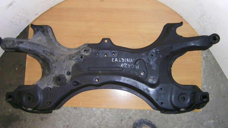 Балка поперечная  Toyota Caldina AZT241 1AZ FSE