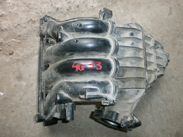 Коллектор впускной  Mitsubishi Lancer cedia CS5W 4g93