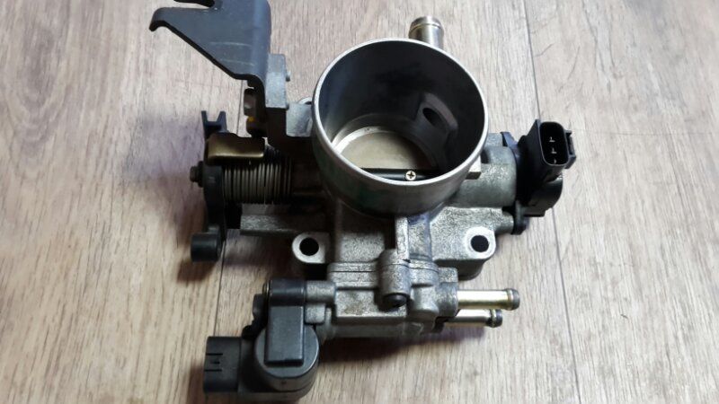 Блок дросельной заслонки  Toyota Allion ZZT240 1ZZ