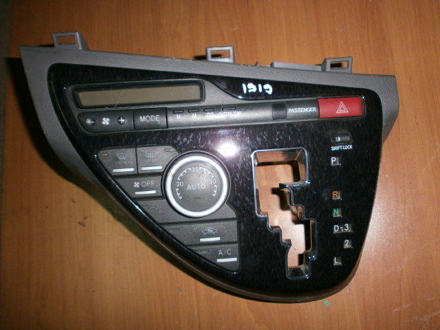 Катушка зажигания Volkswagen Passat 06A905115D B5 AWT
