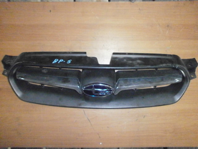 Решетка радиатора  Subaru Legacy BP5 