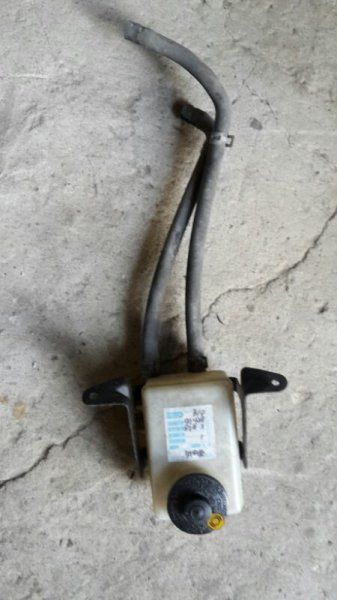 Бачок для тормозной жидкости 47220-28230 Toyota Estima MCR40 1MZ-FE