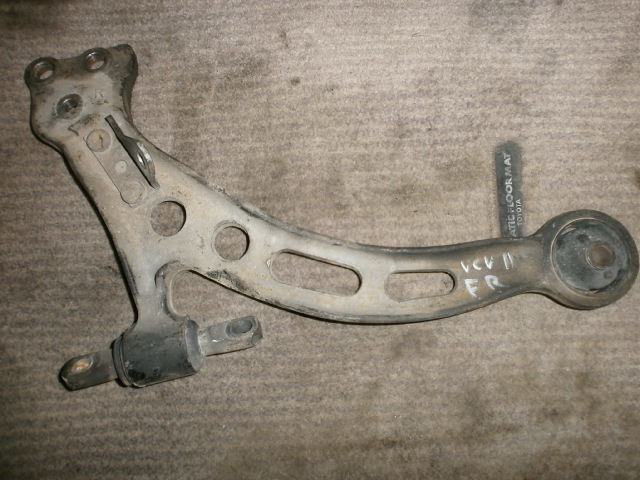 Рычаг подвески 48068-33010 Toyota Windom VCV11 