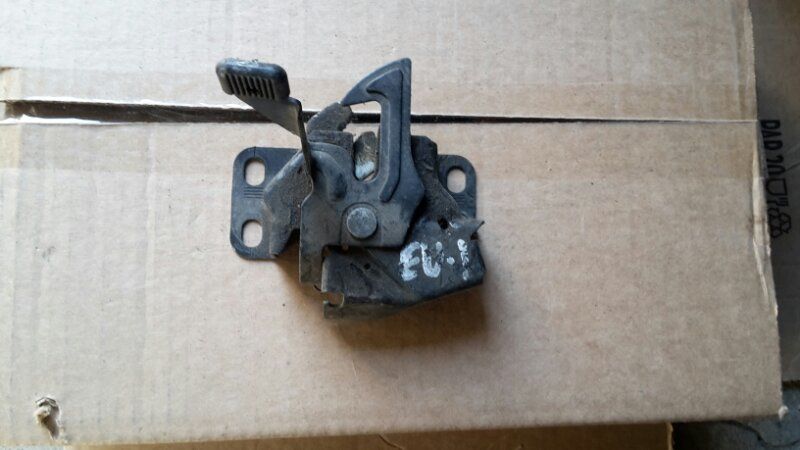 Замок капота  Honda Civic EU1 D15B