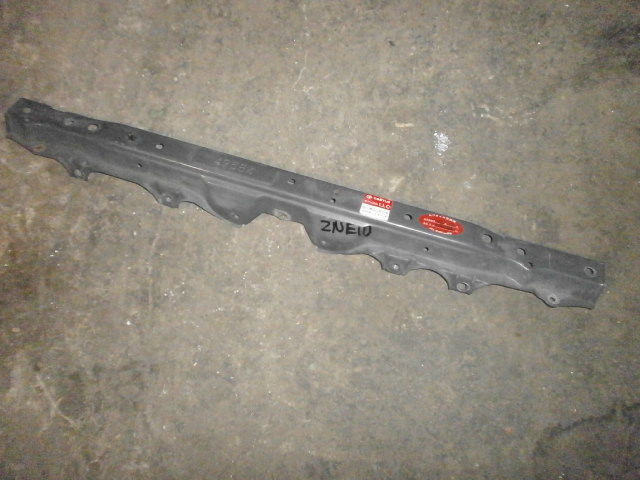 Планка замка капота  Toyota Wish zne10 1ZZ