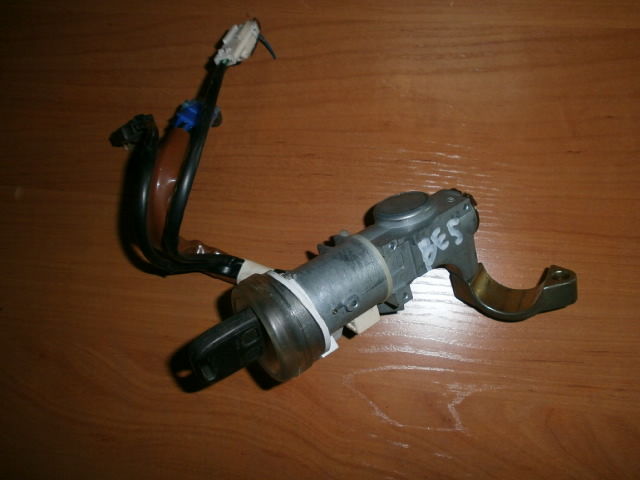 Замок зажигания  Subaru Legacy BE5 