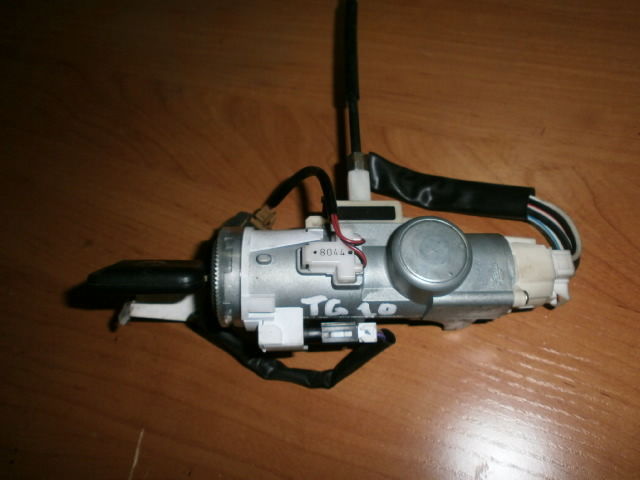 Замок зажигания  Nissan Bluebird sylphy TG10 