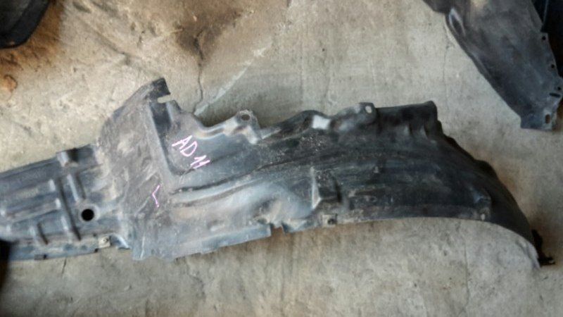 Подкрылок  Nissan Ad 11 