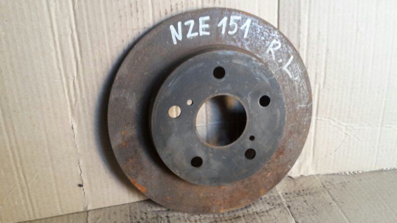 Тормозной диск  Toyota Auris NZE151 1NZ