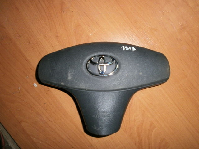 Airbag на руль  Toyota Isis CBA-ANM10W 1ZZ