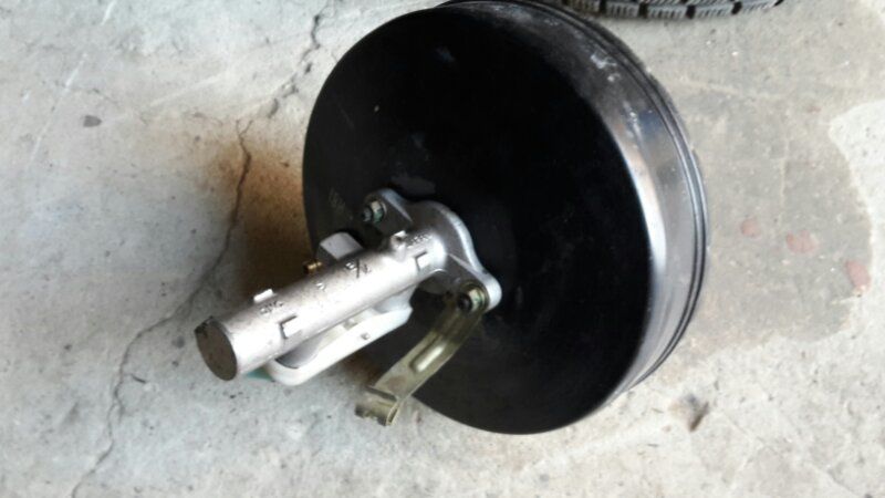 Главный тормозной цилиндр 47201-28620 Toyota Estima MCR40 1MZ-FE