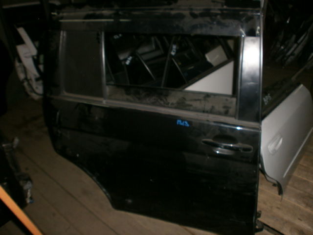 Дверь  Toyota Isis CBA-ANM10W 1ZZ