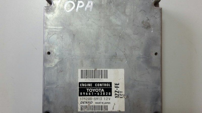 Блок управления двс  Toyota Opa ZCT10 1ZZ-FE