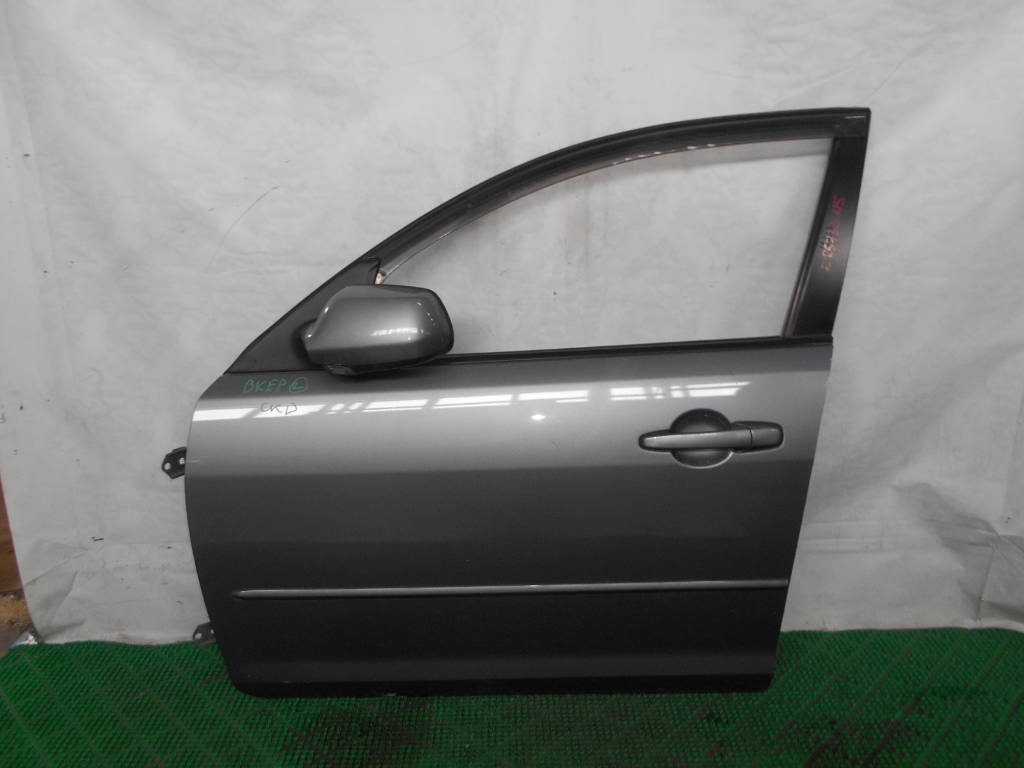 Дверь боковая левая передняя Mazda Axela 2004 BKEP LFVE