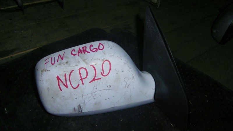 Зеркало  Toyota Funcargo NCP20 2NZ