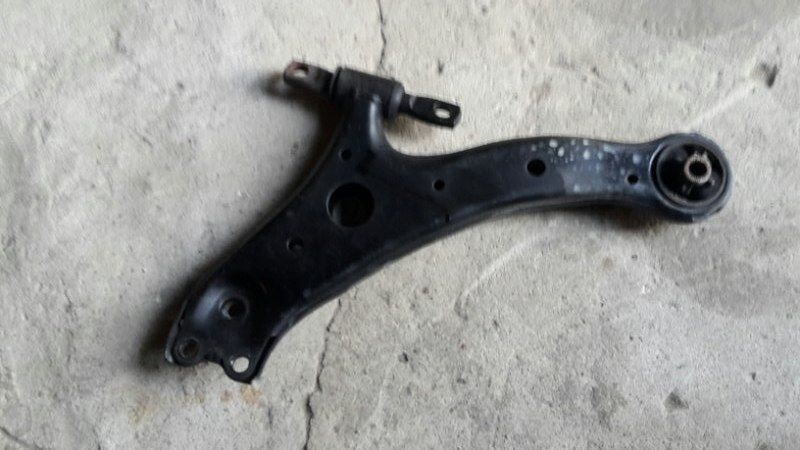 Рычаг подвески  Toyota Estima MCR40 1MZ-FE